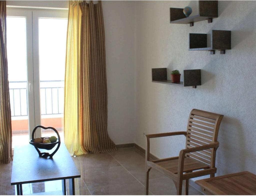 Odessa Mama Appartement Bijela Buitenkant foto